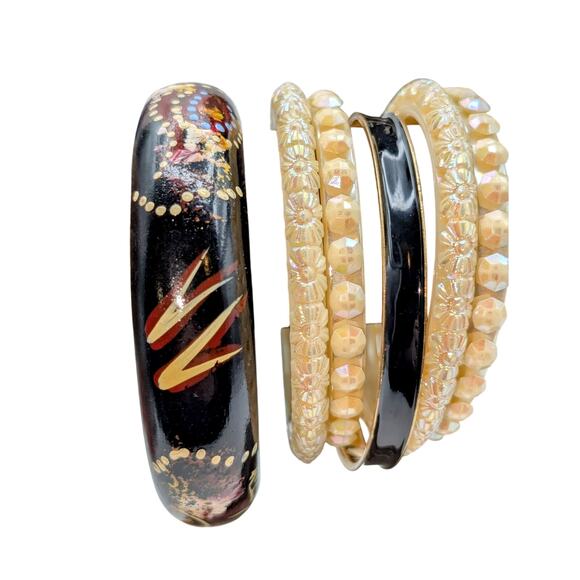 Lot of Ten Cream Black Jewelry Pieces -- Four Necklaces & Six Bracelets - Picture 6 of 10